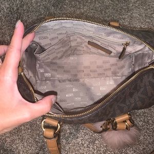 Michael Kors duffle/bucket type bag